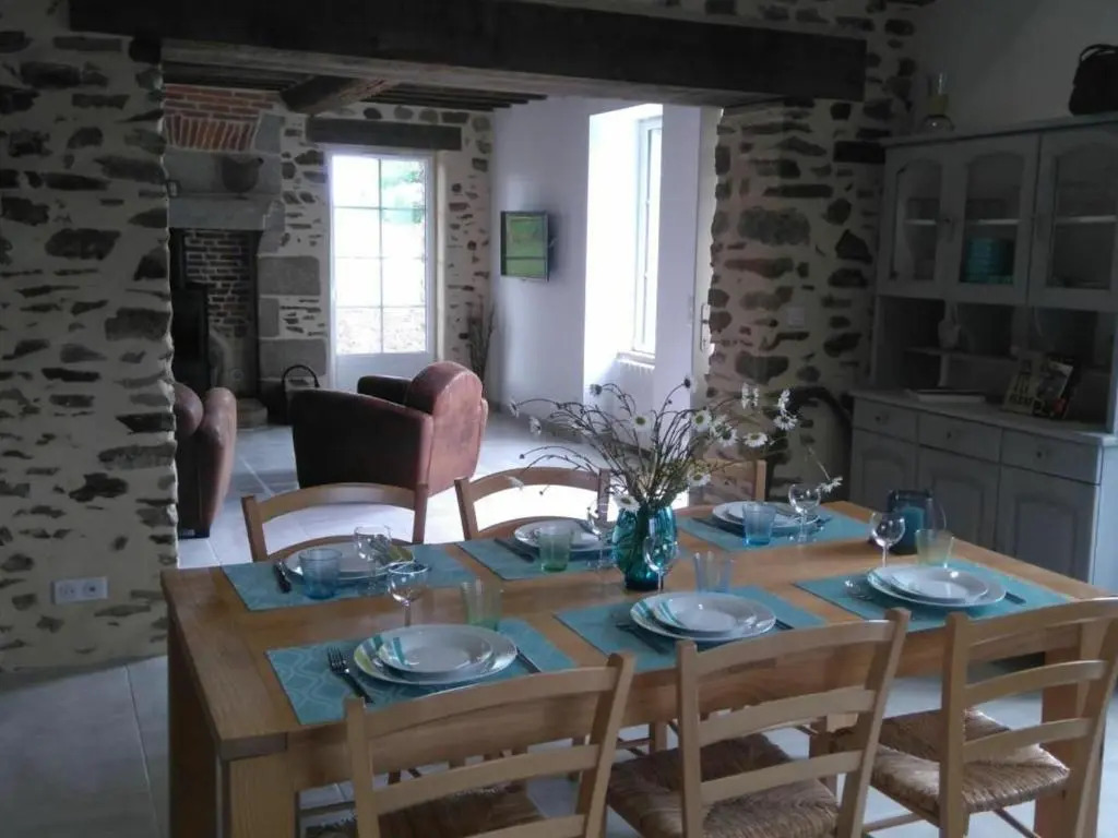 Gîte Saint-Calais-du-Désert, 4 pièces, 6 personnes - FR-1-600-161