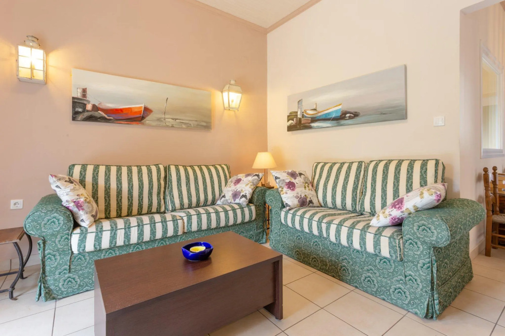 Fay Apartment Walk to Beach Sea Views A C Wifi Car Not Required - 2617
