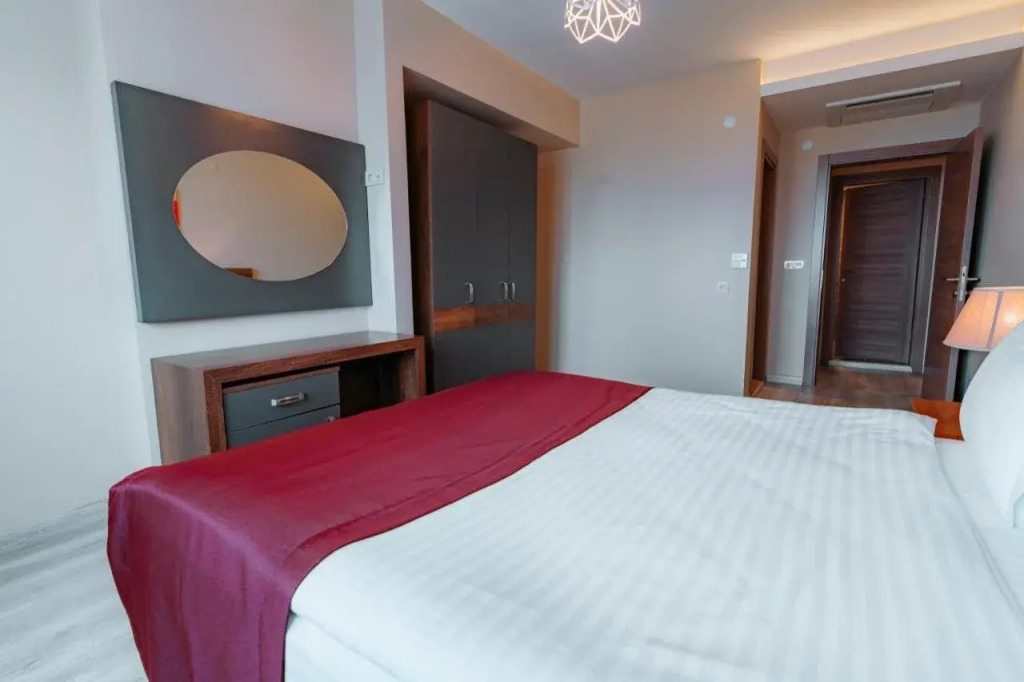 Empula Hotel & Residences