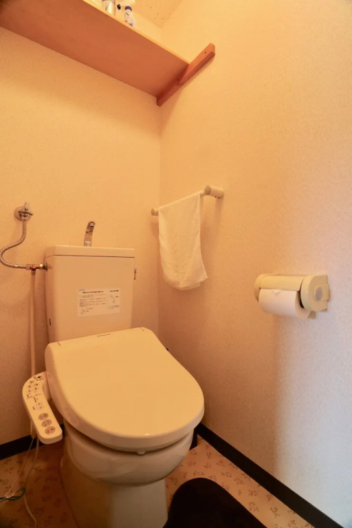 Sepia yamanote room401