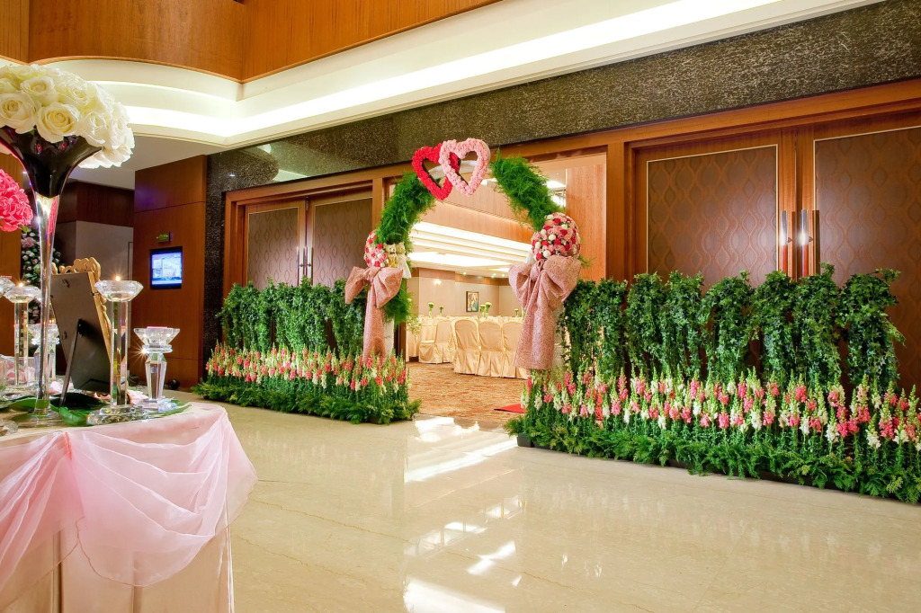 Queena Plaza Hotel