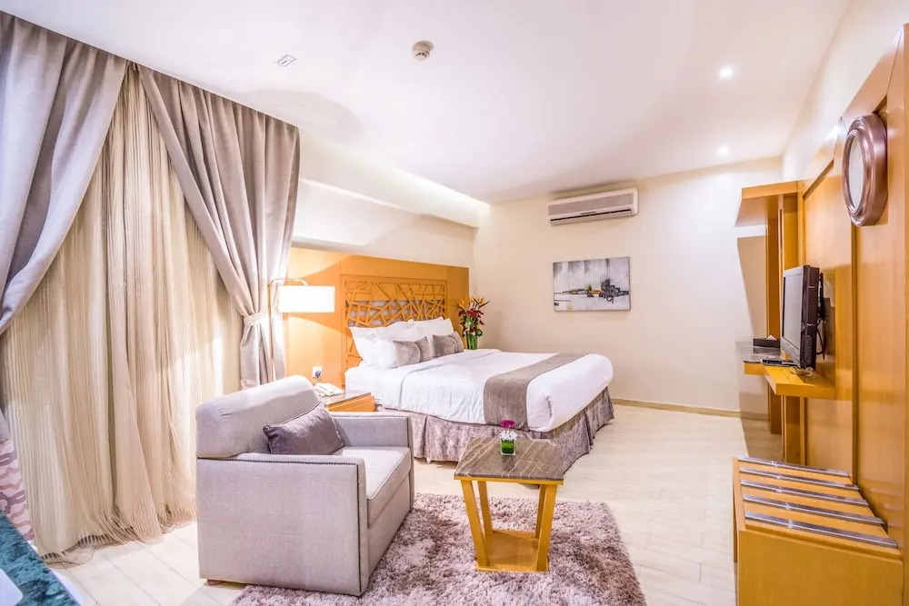 Al Muhaidb Residence Al Malaz 4 - Economic