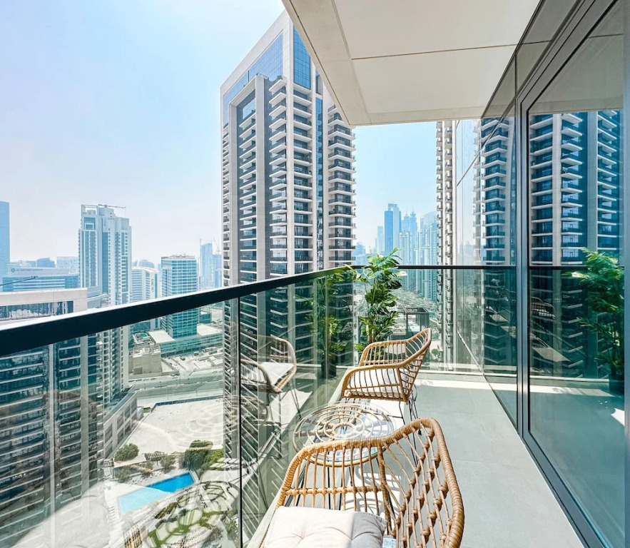 Luxurious 2B with Breathtaking Views Downtown