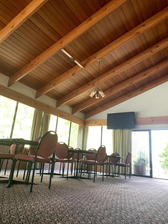 Kingswood Motel