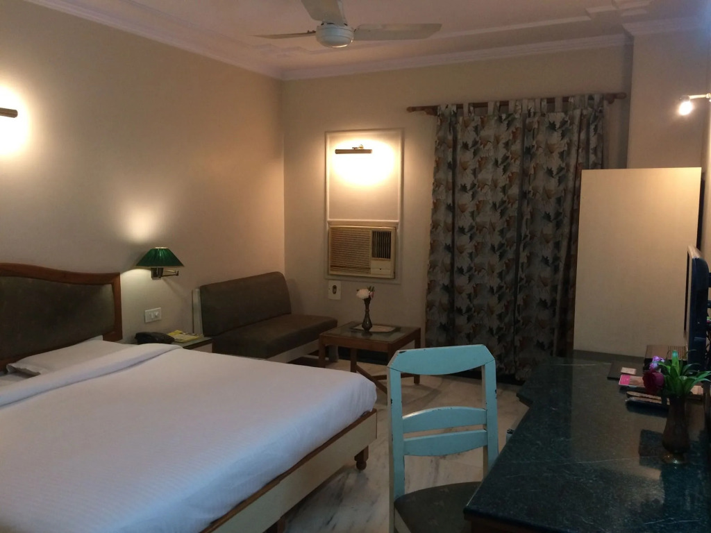LMB Hotel City Centre, Jaipur