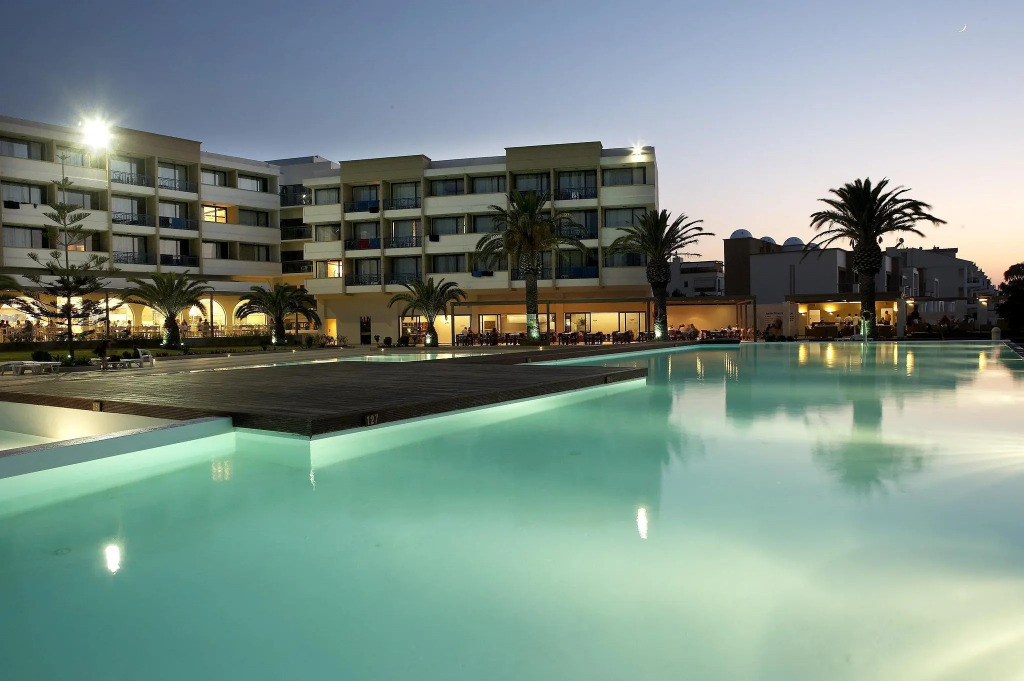 The Ixian Grand & All Suites