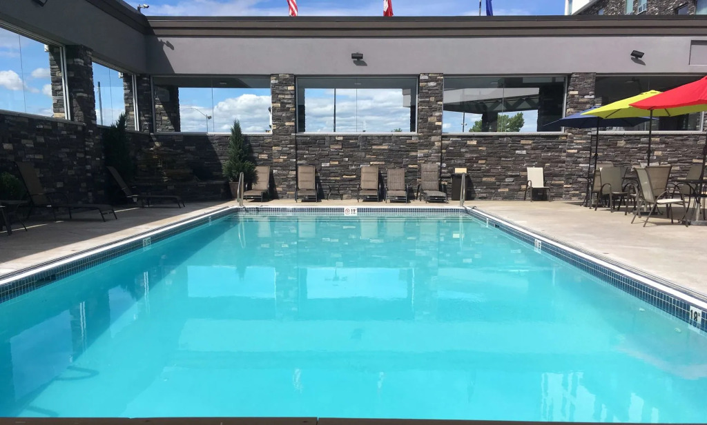 Carriage House Hotel and Conference Centre