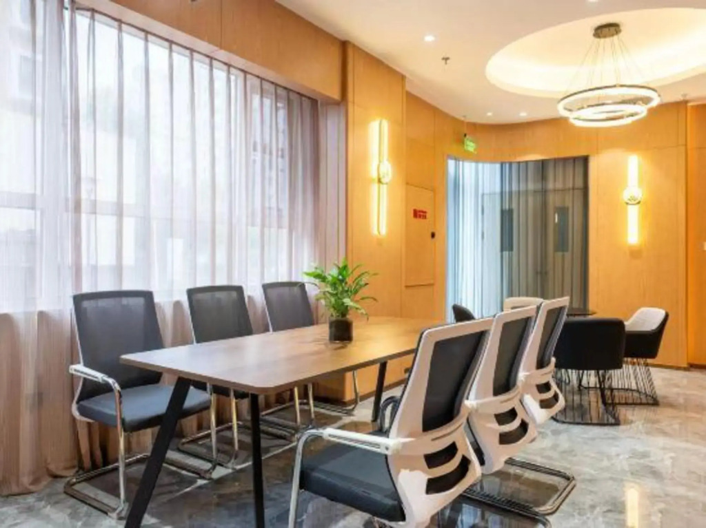 Super 8 Collection Hotel (Beijing Capital Airport New International Exhibition Center)
