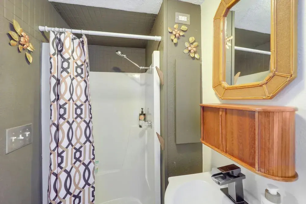 Pet-friendly Getaway w/ Porch in Banner Elk!