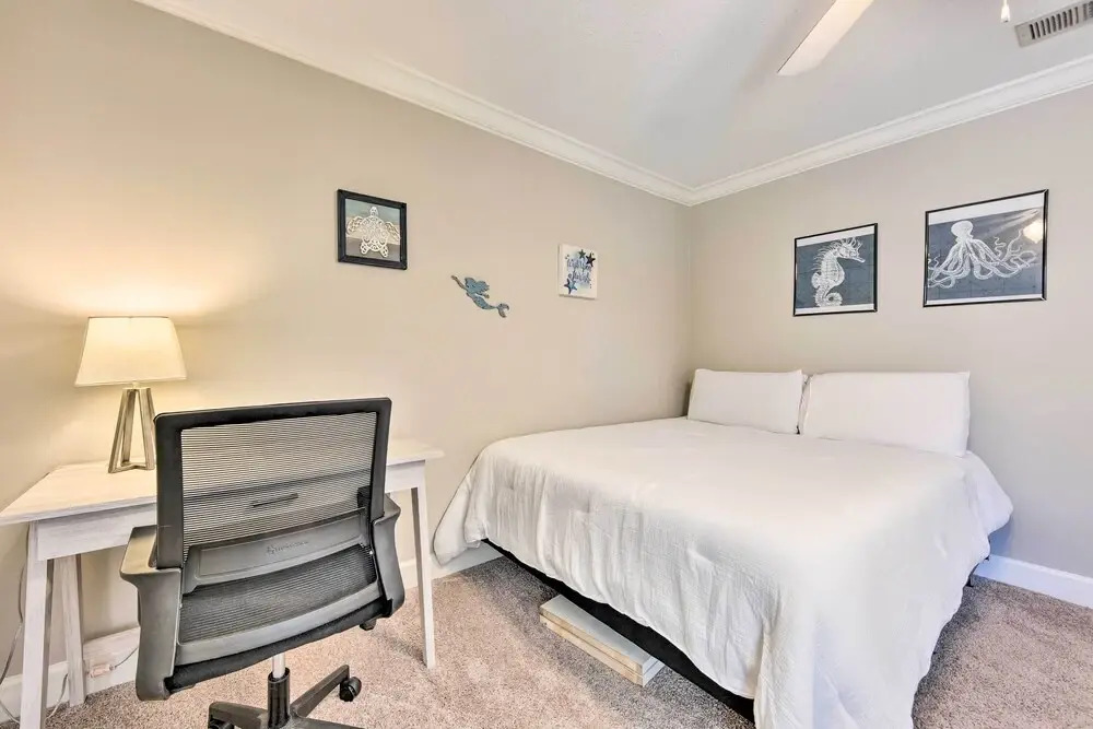 St Simons Island Condo Getaway: 2 Mi to Beach