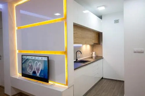 White Lux apartment