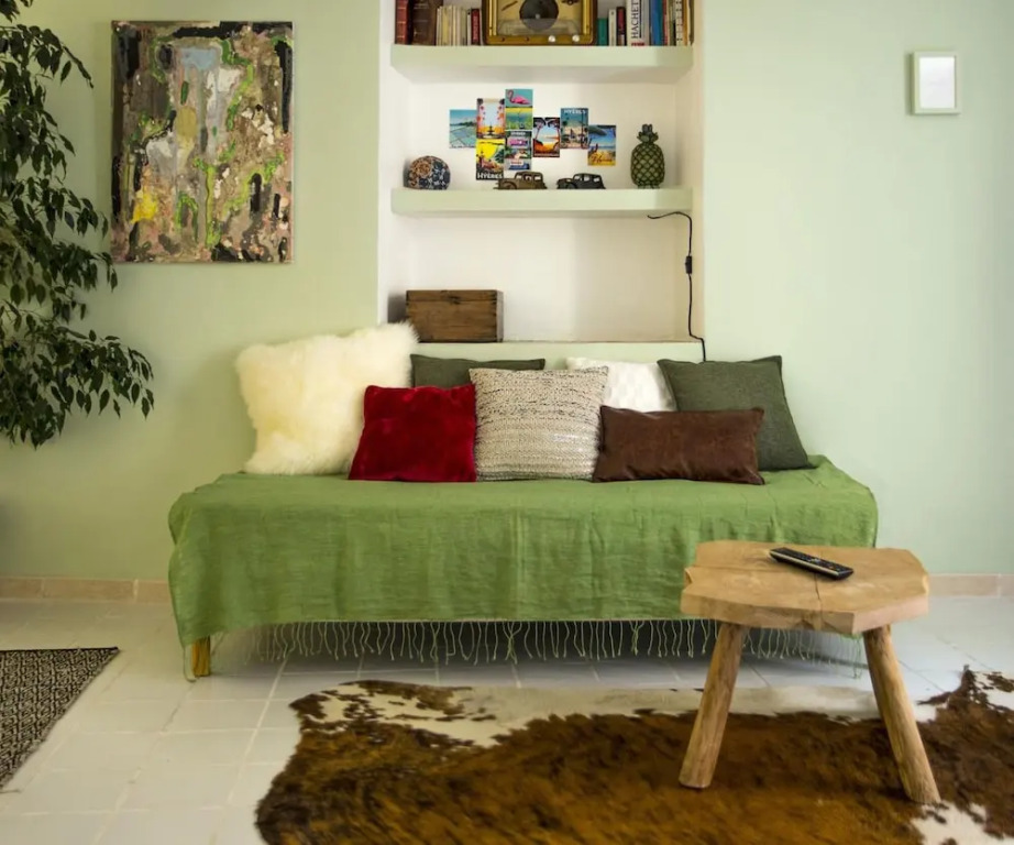 Nasri Sabra - Temple Apartment 0