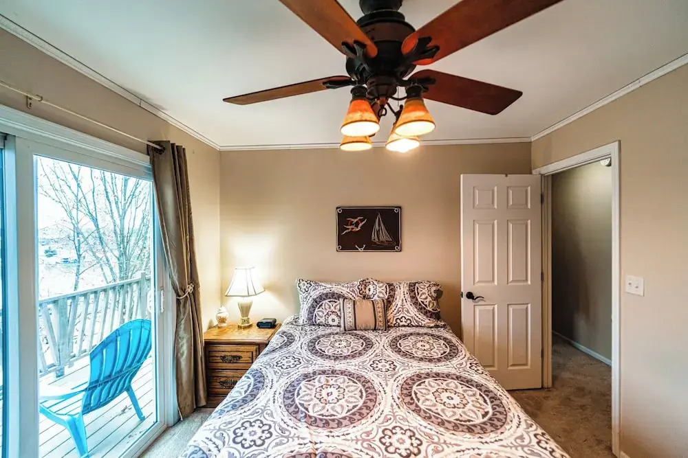 Osage Beach Getaway Lake Views Pet Friendly!