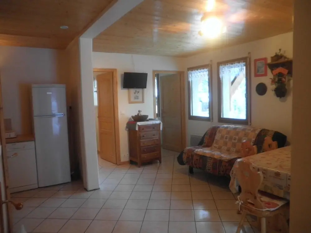 Lou Services Apartment CH196  LSI 001