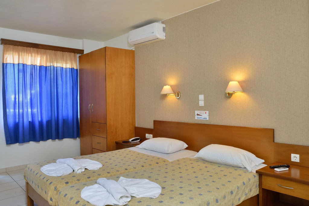 Akatos Hotel