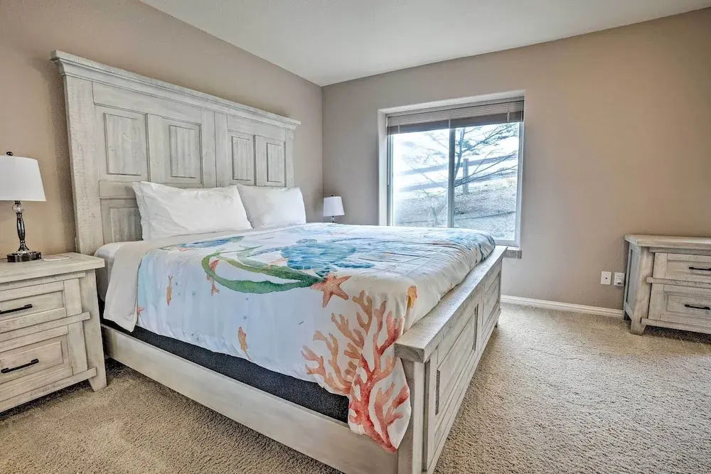 Gold Beach Townhome With Ocean Views & Sunroom!