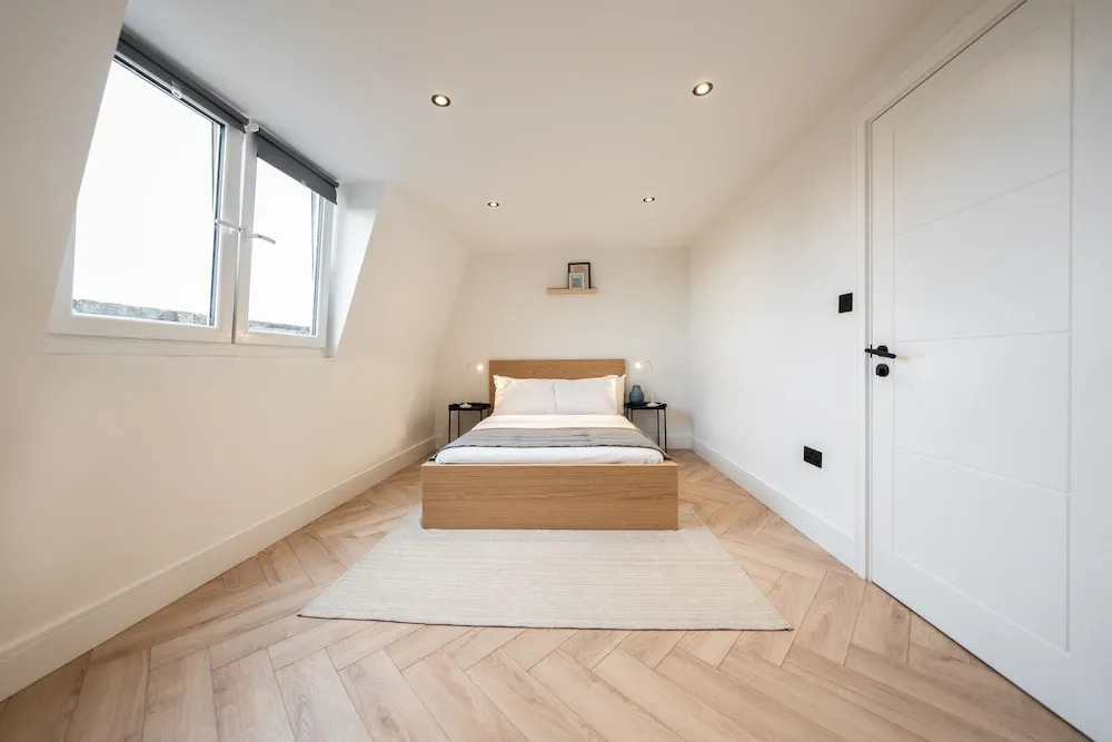 The Battersea Place - Charming 4bdr Flat