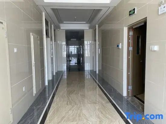 Zhongze Seaside Homestay (Qingdao Tangdaowan Hengda Golden Beach Shop)