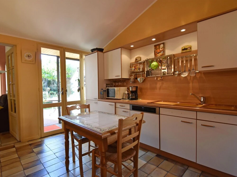 Modern villa in Cournonterral, with large garden, private pool and terrace
