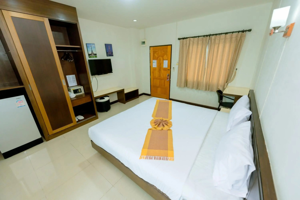 BANDER HOTEL