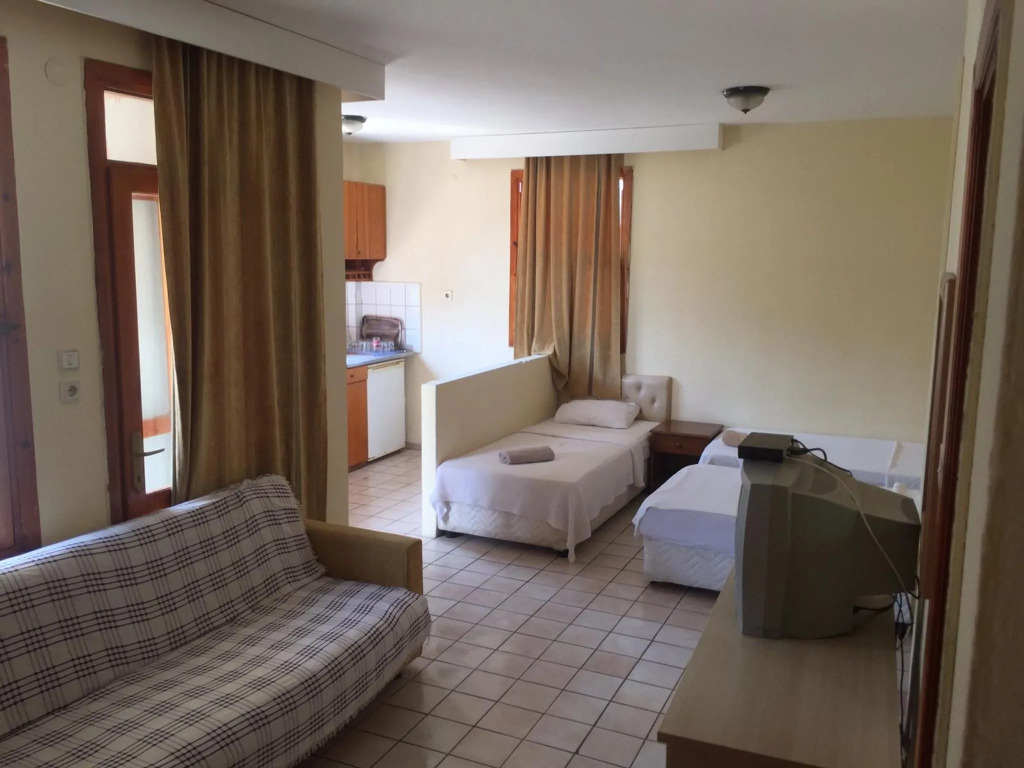 Akdeniz Apart Otel