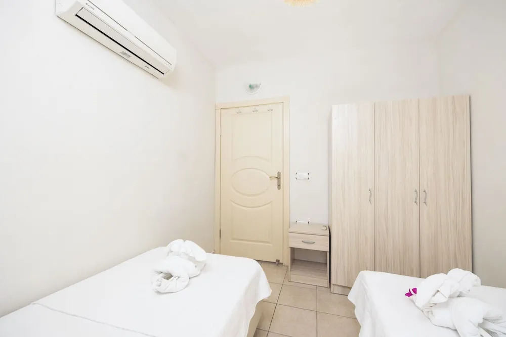 Safak Oasis Hotel