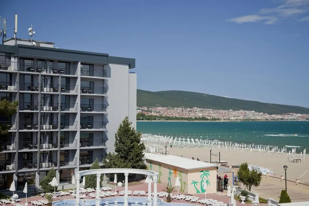 Platinum Hotel & Casino