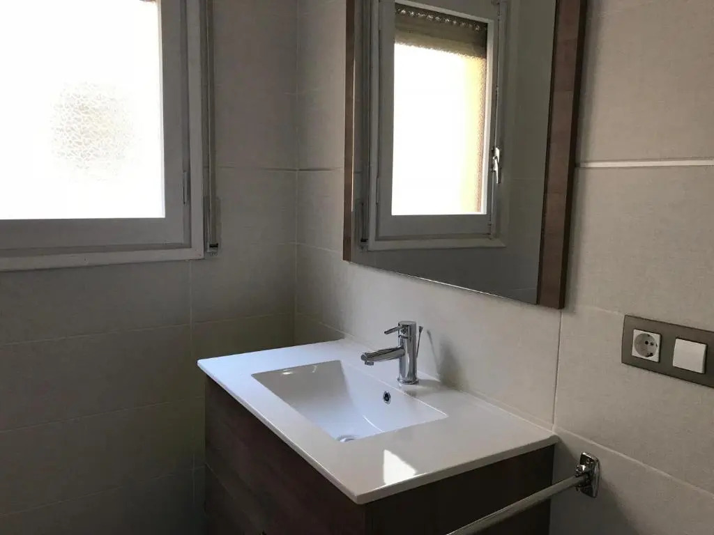 Apartamento situado en 1º linea de playa La Llosa 112B - INMO22