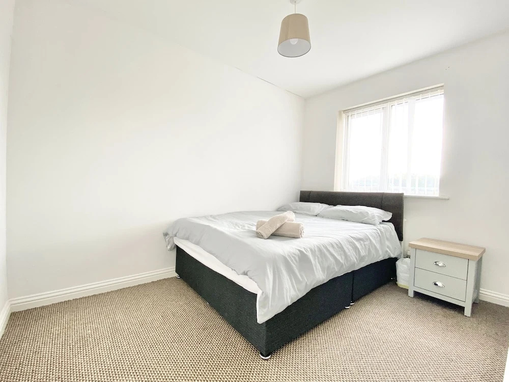 Ammaculate 3 Bedroom Property Near Caltic Manor