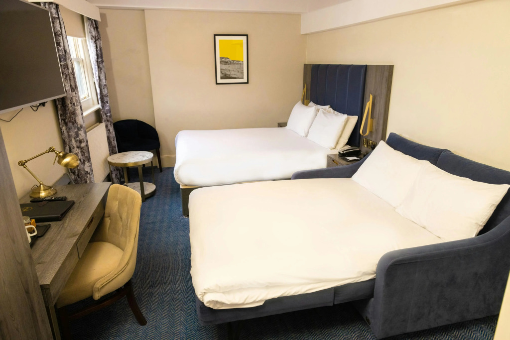 Dover Marina Hotel & Spa, Tapestry Collection by Hilton