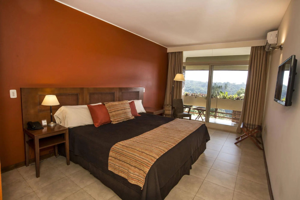 Hotel Raices Esturion