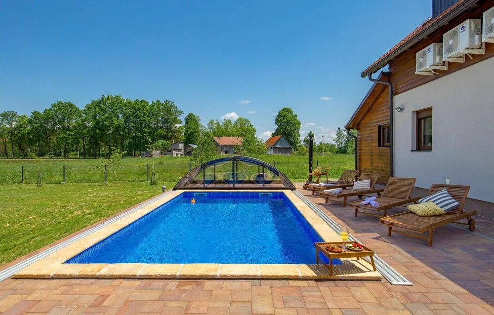 Pet Friendly Home In Gospic
