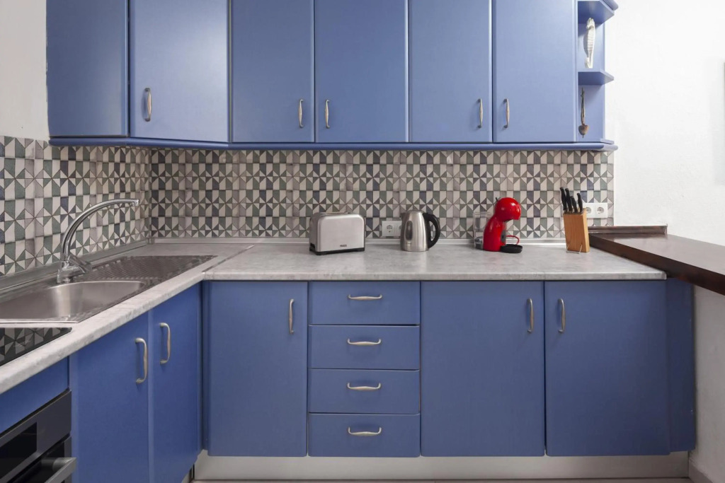 Bright spacious 1 bed apartment