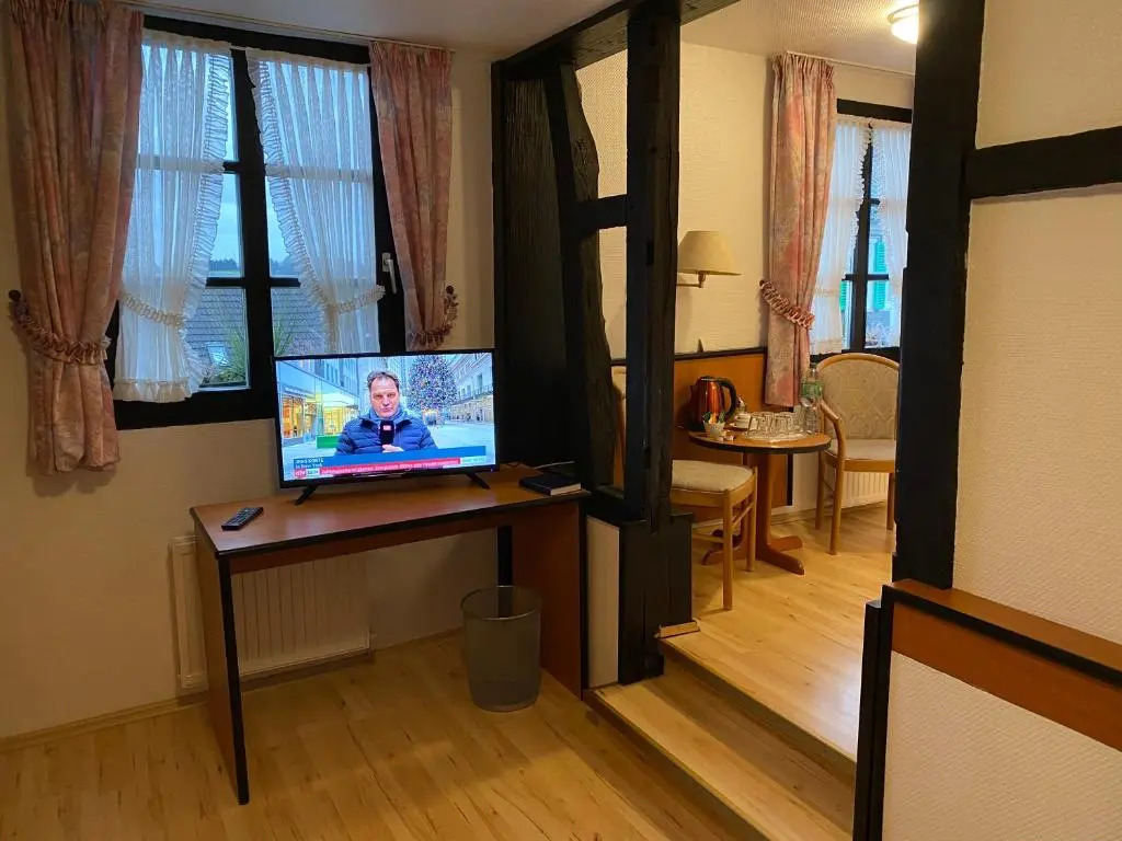 Hotel zur Post Dabringhausen - Quiet Business Hotel near Cologne and Dusseldorf Trade Fairs