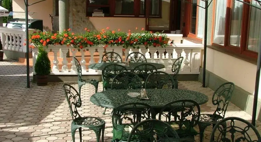Erdőgyöngye Étterem és Panzió