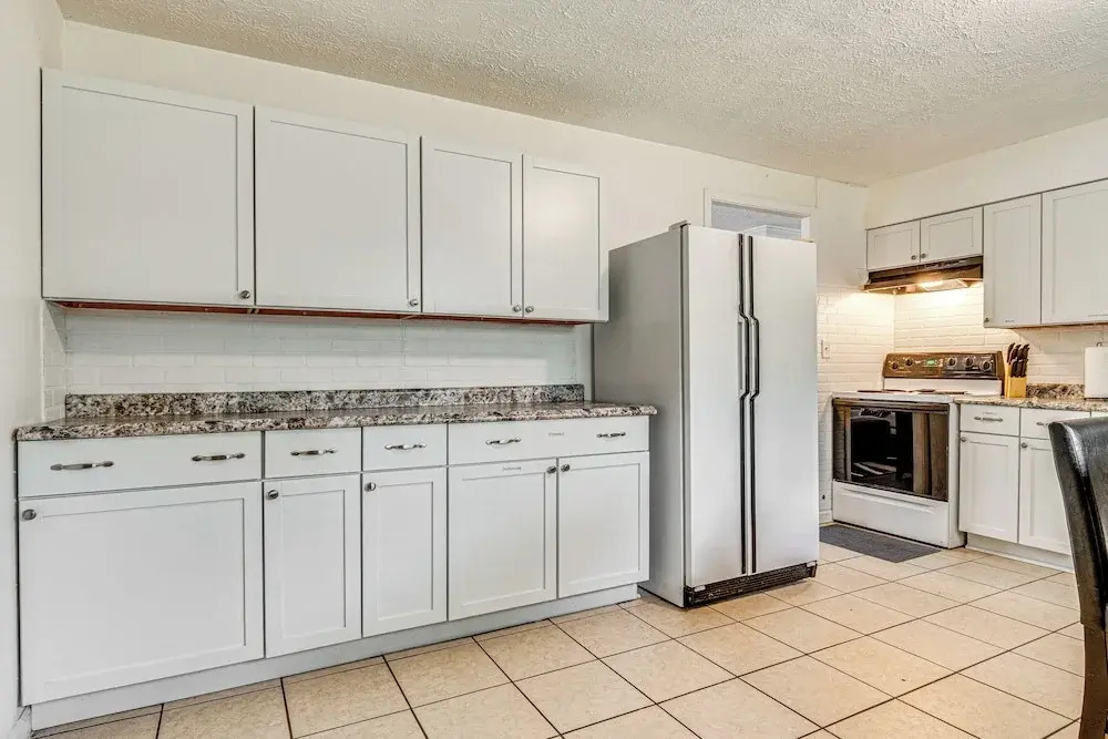 8 Mi to Dtwn Indianapolis: Family Home w/ Yard!