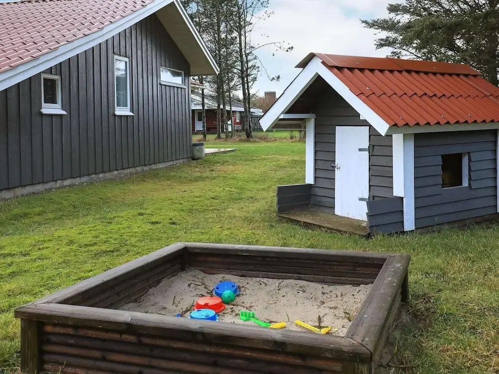 10 Person Holiday Home in Lokken-by Traum