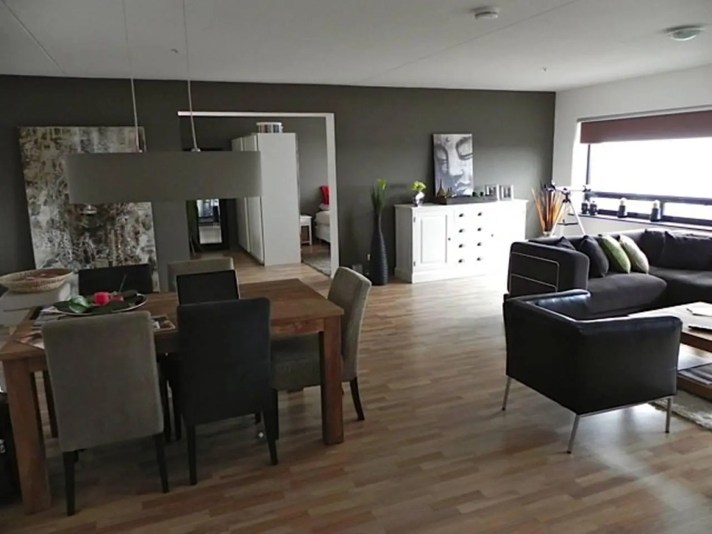 Amazing Apartment on 38th floor 768