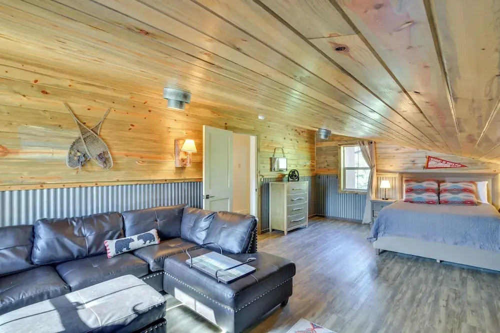 Buena Vista Vacation Home: Hot Tub, Mountain Views