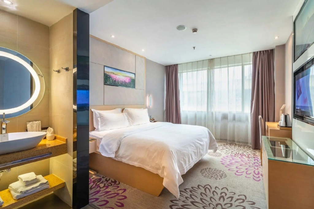 Lavande Hotel Wuhan Nanhu WalMart Branch