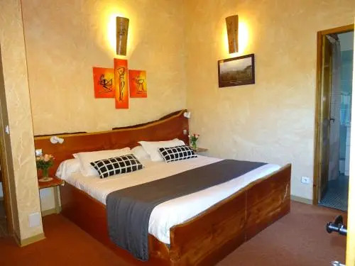 AU BOIS FLEURI Location Villa et Studios Roquebrune-sur-Argens