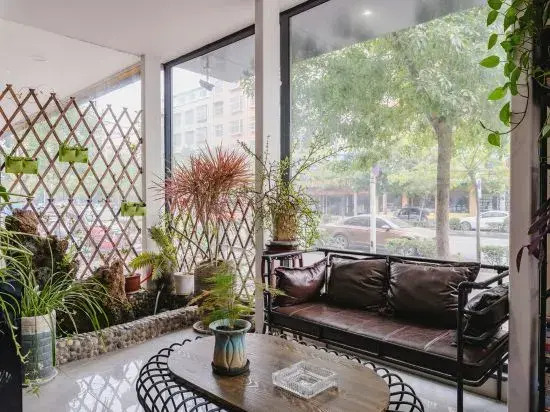 Xihua Baina Boutique Hotel