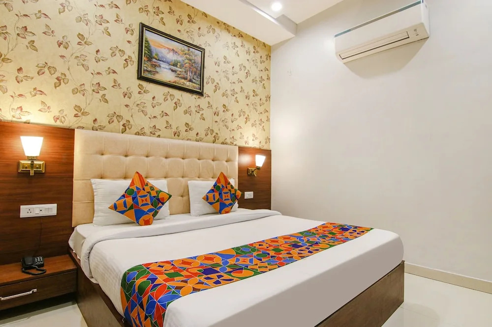 FabHotel Golden City
