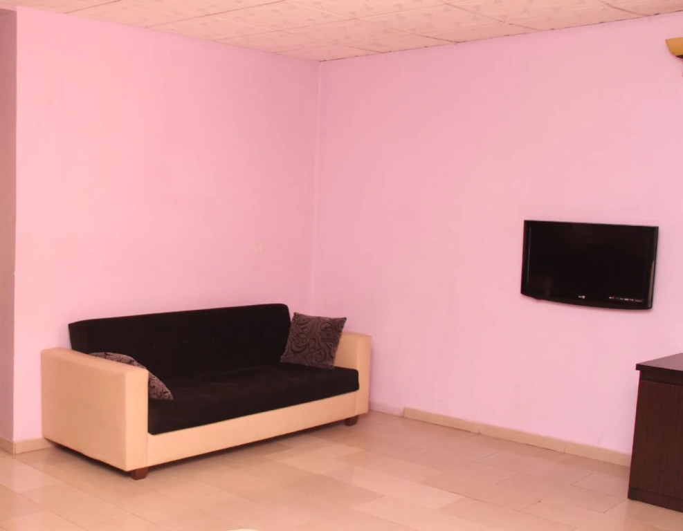 Kriscane Suites Annex