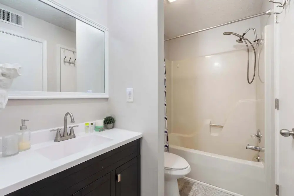 Greenside Retreat - Pointe Royale