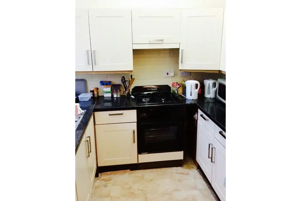 OYO Kingland Court