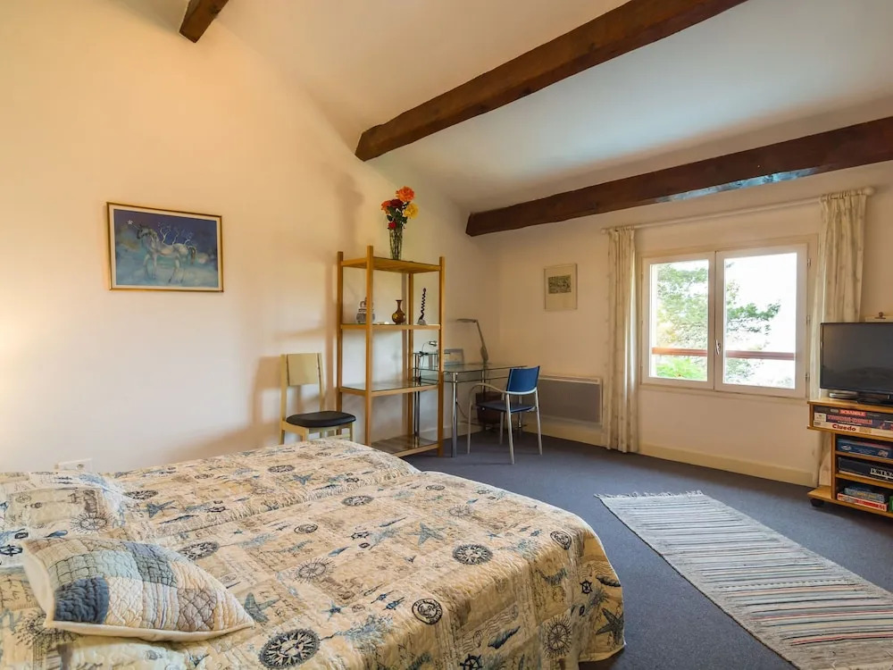 Villa in Hyères near Beach & Pool