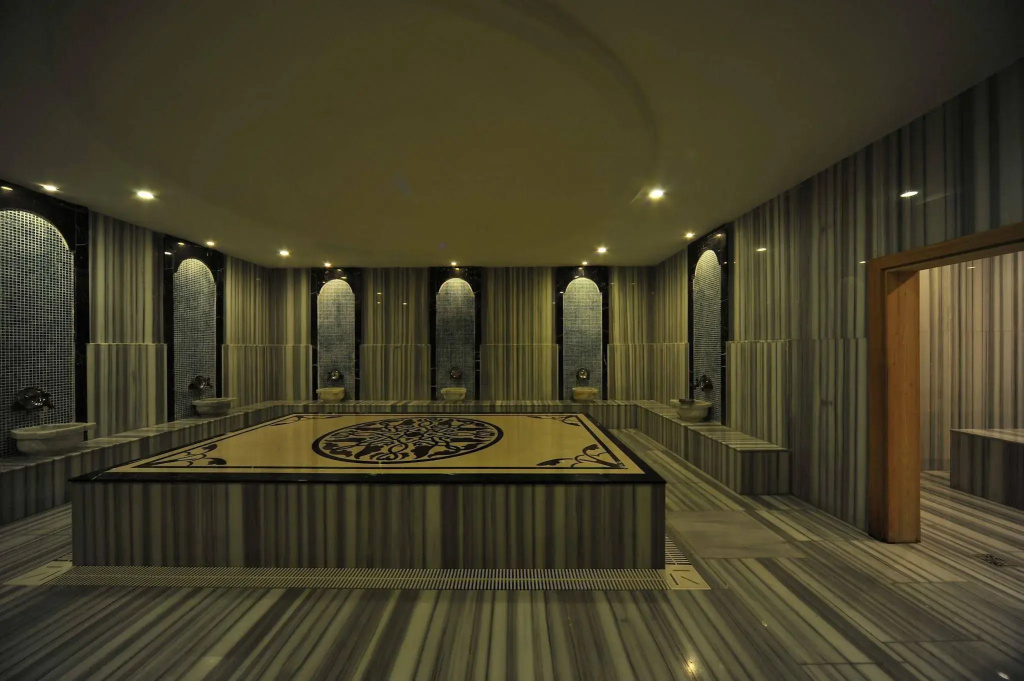 Lake & River Side Hotel & Spa