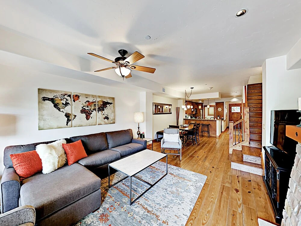 Downtown Gem 2br/2.5ba Overlooking The Yampa River 2 Bedroom Condo