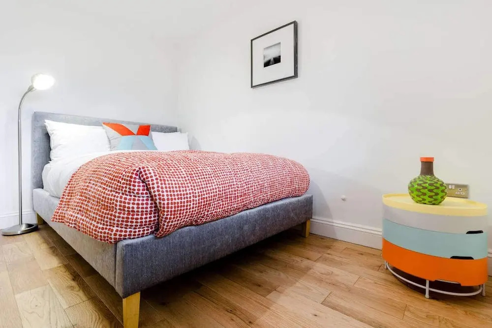 Aylie's Awesome 2 Bed Flat in Dalston